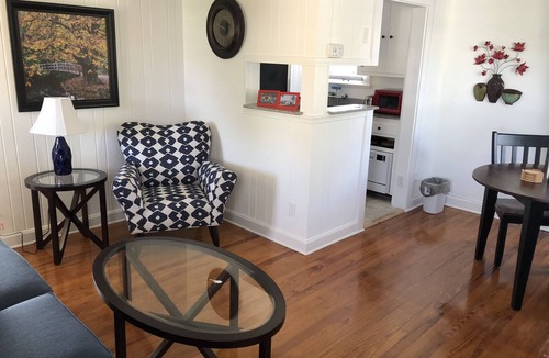 Downtown Historic District Apartment | C4, Perfect location in downtown, near beaches, work from home, free parking!
