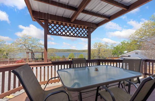 Diamond City Cabin | Cabin 1- 2bd/1bath with beautiful views of Bull Shoals Lake.