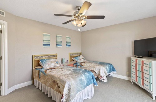 Beverly Beach Cottage | Cabin ∙ 2 bedrooms ∙ 6 guests