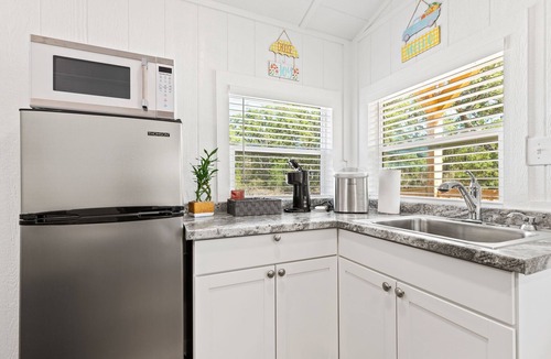 Sugarmill Woods Cabin | Cabin #2 Zen At The Palms 5 Star Adult Resort minutes from scalloping & fishing