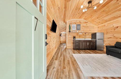 Hartwell Other | Cabin #7 One bedroom with Kitchenette