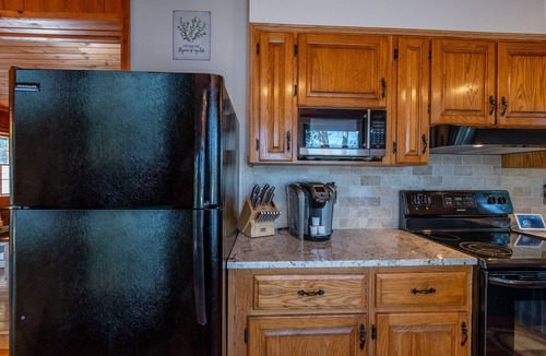 Lake Lure Cabin | Cabin at White Oak Point | Private Waterfront Cabin on Lake Lure with Hot Tub