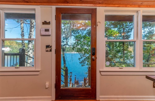 Lake Lure Cabin | Cabin at White Oak Point | Private Waterfront Cabin on Lake Lure with Hot Tub