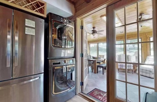 Clinton Cabin | Cabin by the Creek Sleeps 8 on 3 Beautiful acres - Close to town and activities
