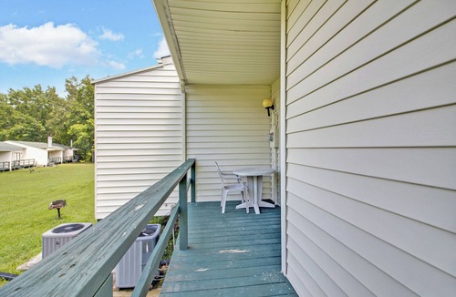 Lake Tansi Condo | Cabin Days, Waterfall Trails & Mountain Air