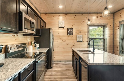 Sevierville Cabin | Cabin Goals! Best Location | Pool & Hot Tub Dogs