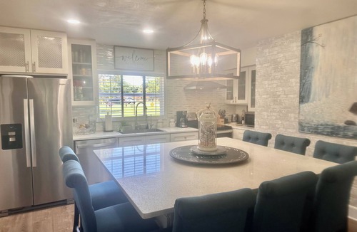 Oak Hill House | Cabin Modern Comfort for 33rd Annual Biketoberfest® Daytona beach!