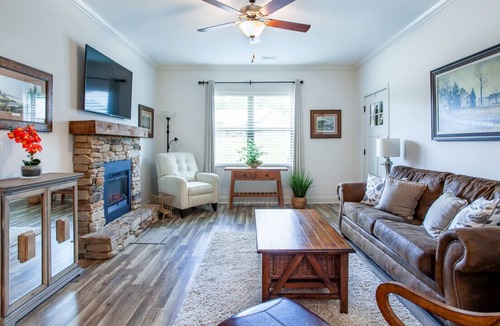 Townsend Condo | Cades Cove Peaceful Place - with Fireplace!