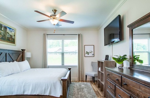 Townsend Condo | Cades Cove Peaceful Place - with Fireplace!