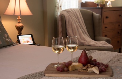 Salisbury Mills Bed & Breakfast | Caldwell House Bed & Breakfast
