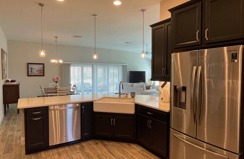 Wildwood House | CALL FOR SPECIAL JANUARY RATE! Beautiful Home w/4 Seater Golf Cart & WiFi!