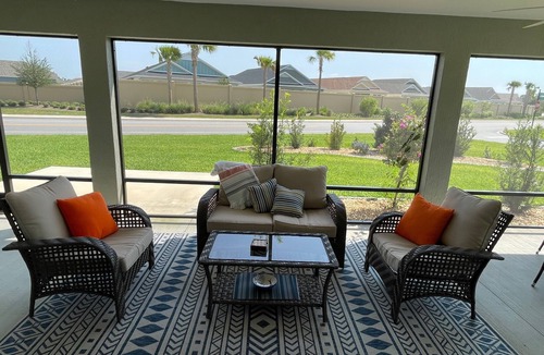 Wildwood House | CALL FOR SPECIAL JANUARY RATE! Beautiful Home w/4 Seater Golf Cart & WiFi!