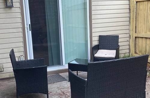Stone Mountain House | Calm, comfy & cozy townhome ready 4 U!
