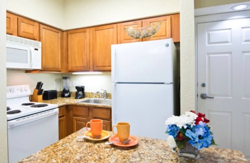 Kissimmee Condo | Calypso Cay Vacation Villas 1br suite, Sunday check-in