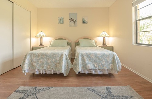 North Sarasota House | Calypso Cottage: Your Next Relaxation Destination