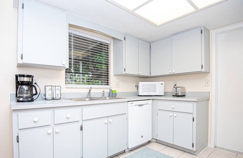 North Sarasota House | Calypso Cottage: Your Next Relaxation Destination
