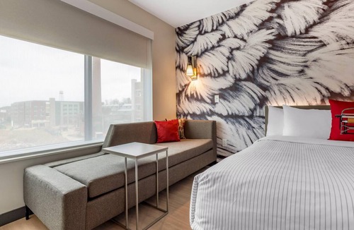 Rock Hill Hotel | Cambria Hotel Rock Hill - University Center