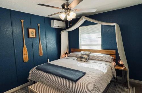 Crystal River House | Camp Manatee-waterfront
