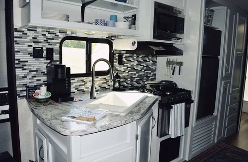 Sparta House | Camp Wee Acres. Cozy camper with beautiful views.
