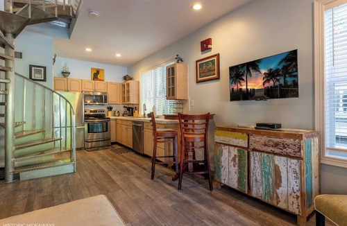 Historic Seaport House | Campbell Suite in Key West