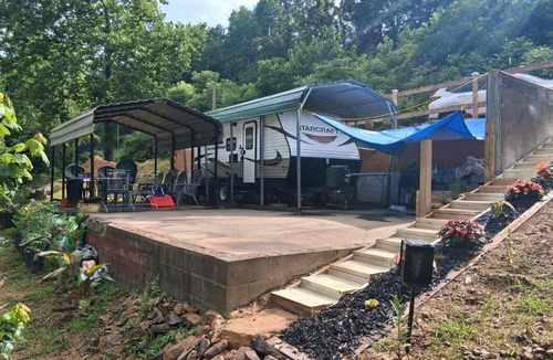 Robbinsville House | Camper with Queen and bunk bed