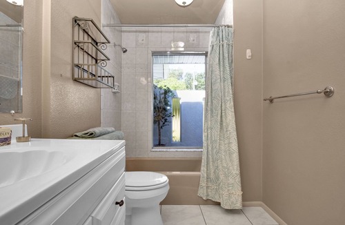 Gulf Cove Villa | Canal Front 3-Bedroom Grand Villa with Lanai Pool