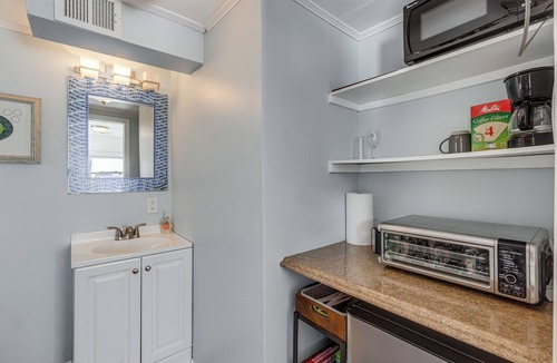 Osbornsville Apartment | Canal-Front Backyard Oasis! Jersey Shore Retreat