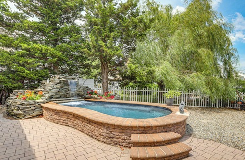 Osbornsville Apartment | Canal-Front Backyard Oasis! Jersey Shore Retreat