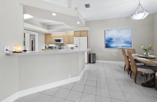 Laurel House | Canal-Front Luxury | Heated Saltwater Pool/Spa | Fishing Dock | Near the Beach!