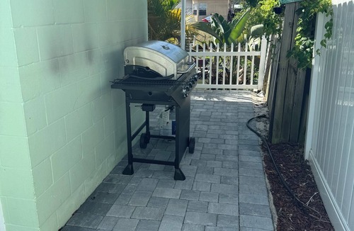 Water Front Park House | Canal front property with 2 kayaks included! Intercostal fishing minutes away