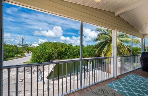 Cutthroat Harbor Estates House | Canal Front, Spa/Pool, 2 Kayaks, 2 Bikes, 3 Bed, 2 Bath, Oceanside Home