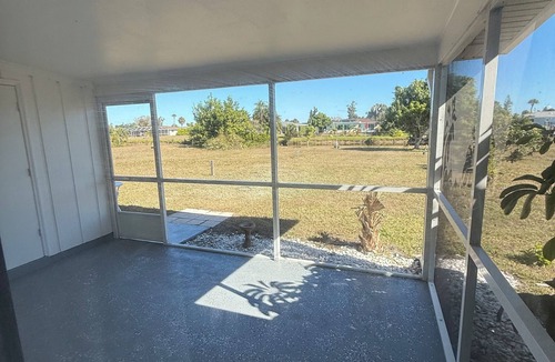 Oakland Hills House | Canal frontNear Boca grand beach in rotonda west