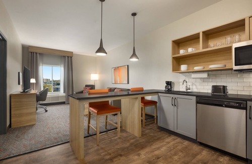 East Ridge Hotel | Candlewood Suites Chattanooga East Ridge by IHG