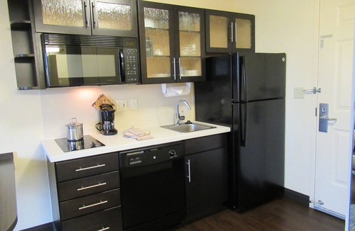 Lake Mary Hotel | Candlewood Suites Lake Mary by IHG