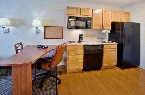 Eden Hotel | Candlewood Suites Savannah Airport by IHG