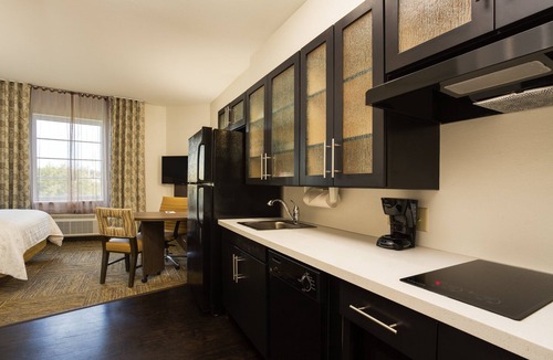 Edgewood Hotel | Candlewood Suites Ft. Lauderdale Airport/Cruise by IHG