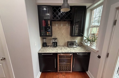 Northeast House | Capitol Hill Townhouse, Roof Deck + Private Parking, Walk to H St