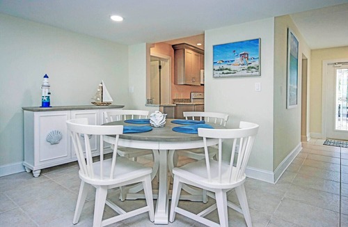 Shell Harbor House | Captain's Haven Sanibel, with Pergola on East End