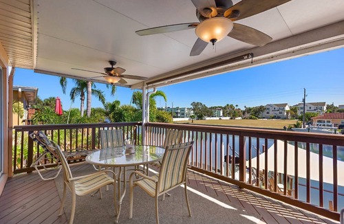 Dunedin Condo | Captain's Quarters - Capt. Nemo Unit - FREE BOAT with Rental!