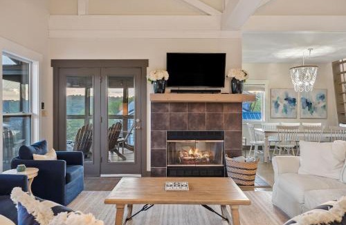 Smithville House | Captain's Quarters