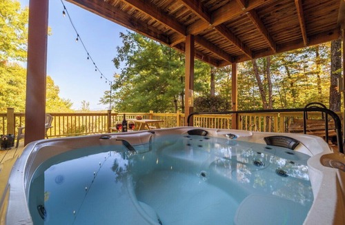 Foxfire Estates Cabin | Cardinal and Bear Lodge