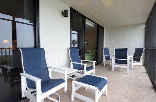 Beachview Country Club Estates House | Carefree Beachfront Sanibel Rental - Compass Point 152