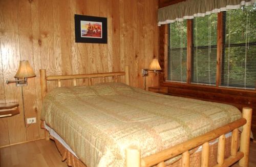 Fair Play Resort | Carolina Landing Camping Resort Deluxe Cabin 6