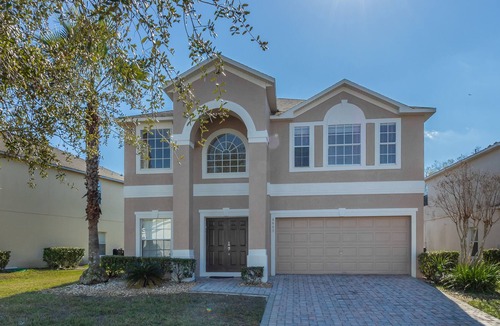 Cumbrian Lakes Villa | Carousel - Luxurious 4 Bedroom Pool Home Less than 15 Minutes from Disney!