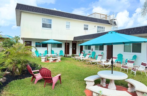 Sunset Reef Apartment | Carousel Suites #1- Coastal Studio steps to the Beach!