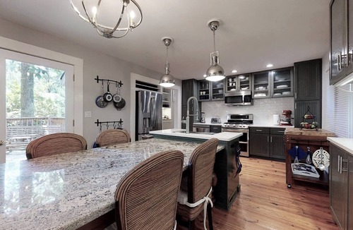 Marietta Cottage | Carriage House, Exec Monthly Rental, Garage, All Util/internet, Spoil Yourself!