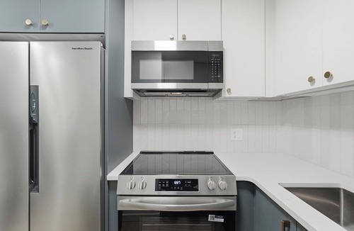 Powelton Village House | Carriage House: Sleek 1BR Apartment