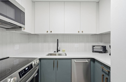 Powelton Village House | Carriage House: Sleek 1BR Apartment