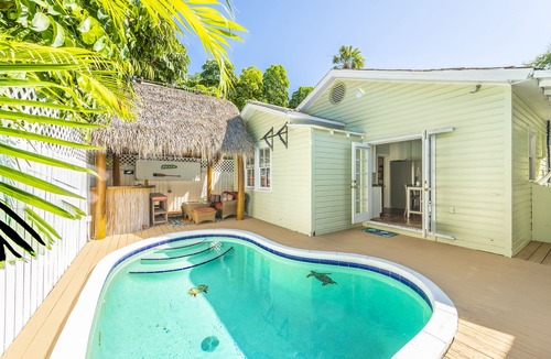Uptown - Upper Duval House | *Casa-Amelia-Key-West* 1/2 block off Duval Street