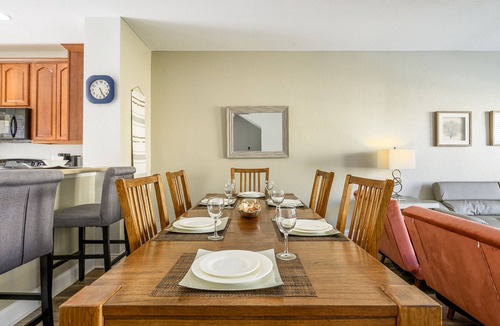 Florida Central Atlantic Coast Condo | Casa Bella at Vista Cay: 3 Bed, Sleeps 10, Long Stays Near Major Attractions